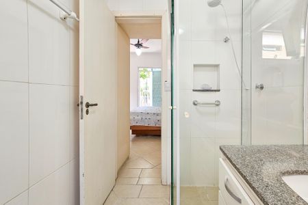 Apartamento para alugar com 110m², 3 quartos e 1 vaga Apartamento para alugar com 110m², 3 quartos e 1 vagaBanheiro 2