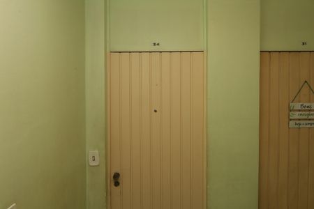 Apartamento à venda com 63m², 2 quartos e 1 vagaÁrea comum - Porta do apartamento