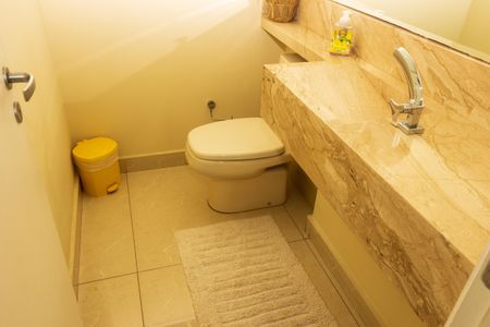 Apartamento à venda com 193m², 4 quartos e 3 vagas Apartamento à venda com 193m², 4 quartos e 3 vagasLavabo