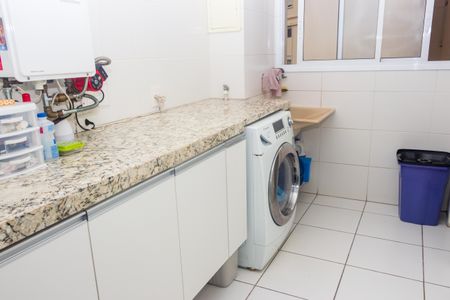 Apartamento à venda com 193m², 4 quartos e 3 vagas Apartamento à venda com 193m², 4 quartos e 3 vagasÁrea de Serviço