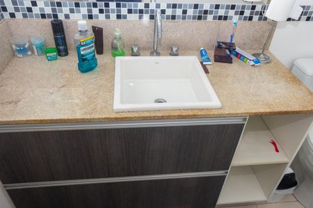 Apartamento à venda com 193m², 4 quartos e 3 vagas Apartamento à venda com 193m², 4 quartos e 3 vagasBanheiro da Suíte 1