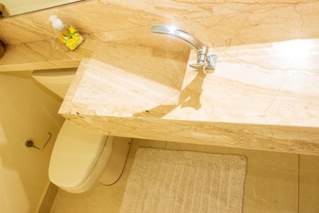 Apartamento à venda com 193m², 4 quartos e 3 vagas Apartamento à venda com 193m², 4 quartos e 3 vagasLavabo