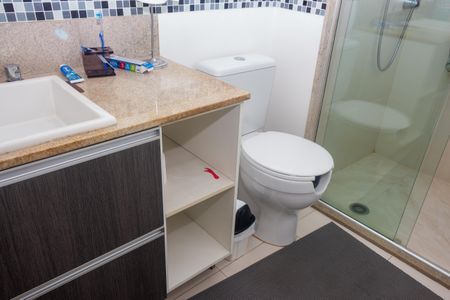 Apartamento à venda com 193m², 4 quartos e 3 vagas Apartamento à venda com 193m², 4 quartos e 3 vagasBanheiro da Suíte 1