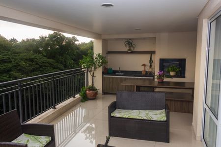 Apartamento à venda com 193m², 4 quartos e 3 vagas Apartamento à venda com 193m², 4 quartos e 3 vagasVaranda da Sala