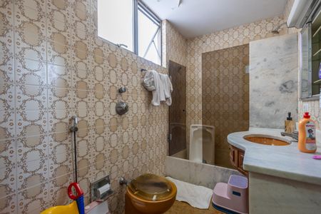 Apartamento à venda com 130m², 3 quartos e 2 vagas Apartamento à venda com 130m², 3 quartos e 2 vagasBanheiro Social