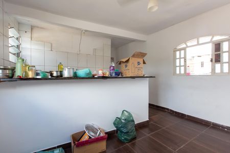 Casa à venda com 50m², 1 quarto e sem vaga Casa à venda com 50m², 1 quarto e sem vagaSala