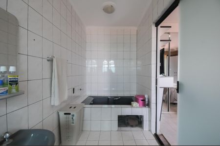 Casa à venda com 233m², 3 quartos e 2 vagasBanheiro da Suíte