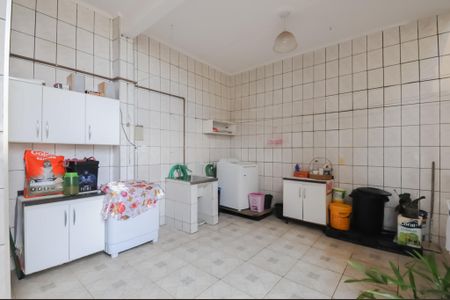 Casa à venda com 233m², 3 quartos e 2 vagasÁrea de Serviço