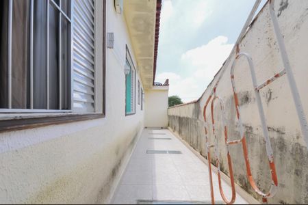 Casa à venda com 233m², 3 quartos e 2 vagasQuintal - segundo piso