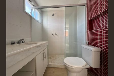 Casa de condomínio para alugar com 200m², 4 quartos e 2 vagas Casa de condomínio para alugar com 200m², 4 quartos e 2 vagasSuíte 2 - Banheiro