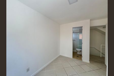 Casa de condomínio para alugar com 200m², 4 quartos e 2 vagas Casa de condomínio para alugar com 200m², 4 quartos e 2 vagasSuíte 2