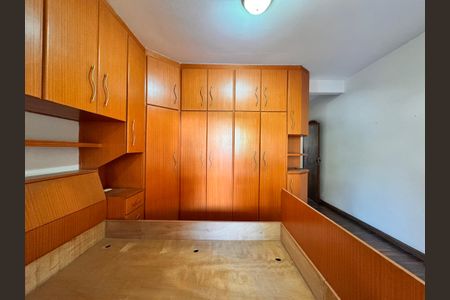 Casa para alugar com 350m², 3 quartos e 3 vagas Casa para alugar com 350m², 3 quartos e 3 vagasQuarto 2