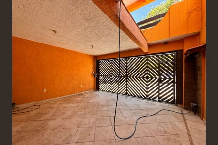 Casa para alugar com 350m², 3 quartos e 3 vagas Casa para alugar com 350m², 3 quartos e 3 vagasGaragem