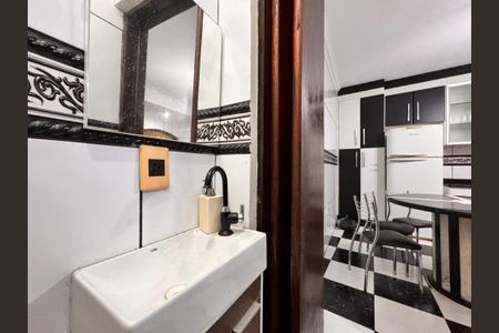 Casa para alugar com 350m², 3 quartos e 3 vagas Casa para alugar com 350m², 3 quartos e 3 vagasBanheiro