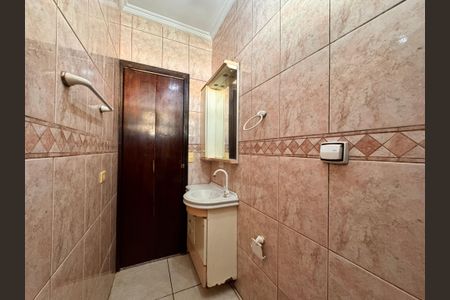 Casa para alugar com 350m², 3 quartos e 3 vagas Casa para alugar com 350m², 3 quartos e 3 vagasBanheiro 2