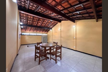 Casa para alugar com 350m², 3 quartos e 3 vagas Casa para alugar com 350m², 3 quartos e 3 vagasSótão