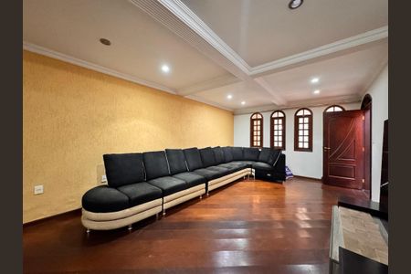 Casa para alugar com 350m², 3 quartos e 3 vagas Casa para alugar com 350m², 3 quartos e 3 vagasSala
