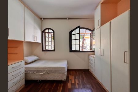 Casa para alugar com 350m², 3 quartos e 3 vagas Casa para alugar com 350m², 3 quartos e 3 vagasQuarto 1