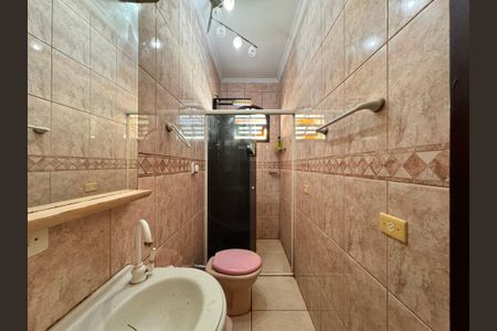 Casa para alugar com 350m², 3 quartos e 3 vagas Casa para alugar com 350m², 3 quartos e 3 vagasBanheiro 2