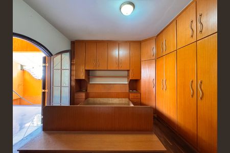 Casa para alugar com 350m², 3 quartos e 3 vagas Casa para alugar com 350m², 3 quartos e 3 vagasQuarto 2