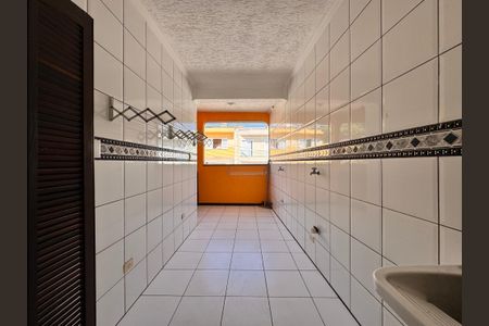 Casa para alugar com 350m², 3 quartos e 3 vagas Casa para alugar com 350m², 3 quartos e 3 vagasLavanderia