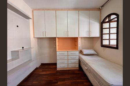 Casa para alugar com 350m², 3 quartos e 3 vagas Casa para alugar com 350m², 3 quartos e 3 vagasQuarto 1