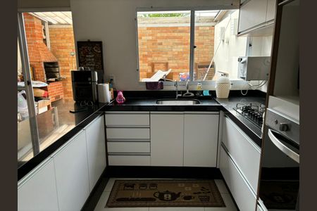 Casa de condomínio à venda com 69m², 2 quartos e 2 vagas Casa de condomínio à venda com 69m², 2 quartos e 2 vagasCozinha