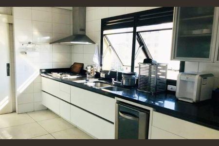 Apartamento à venda com 270m², 3 quartos e 4 vagas