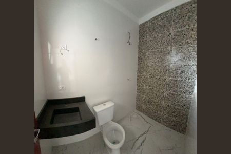 Casa à venda com 260m², 3 quartos e 5 vagasBanheiro da suíte 1