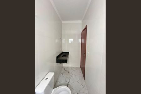 Casa à venda com 260m², 3 quartos e 5 vagasBanheiro da suíte 2