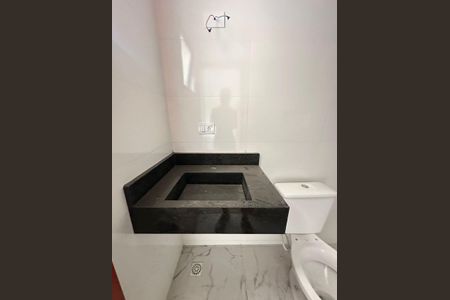 Casa à venda com 260m², 3 quartos e 5 vagasBanheiro da suíte 1