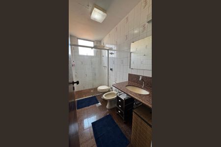 Apartamento à venda com 110m², 3 quartos e 2 vagas Apartamento à venda com 110m², 3 quartos e 2 vagasBanheiro 2