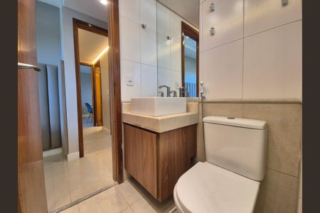 Apartamento para alugar com 220m², 3 quartos e 2 vagasBanheiro da Suíte