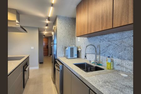 Apartamento para alugar com 220m², 3 quartos e 2 vagasCozinha