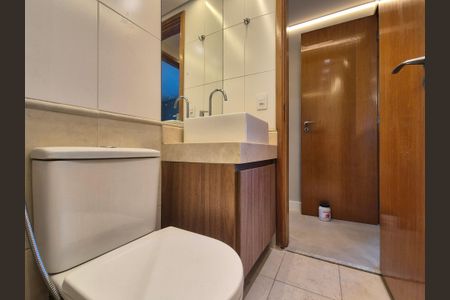 Apartamento para alugar com 220m², 3 quartos e 2 vagasBanheiro social