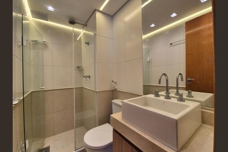 Apartamento para alugar com 220m², 3 quartos e 2 vagasBanheiro social