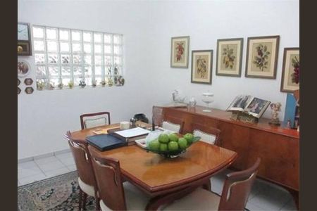 Casa à venda com 100m², 2 quartos e 5 vagas