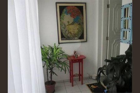 Casa à venda com 100m², 2 quartos e 5 vagas