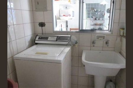 Casa à venda com 100m², 2 quartos e 5 vagas