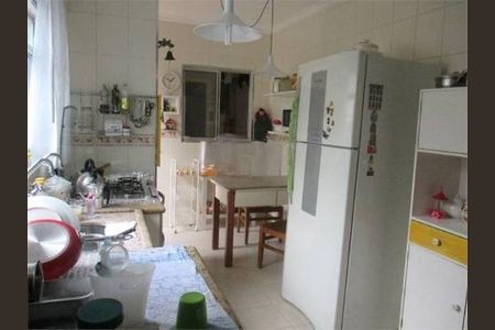 Casa à venda com 100m², 2 quartos e 5 vagas