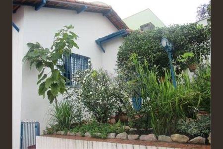 Casa à venda com 100m², 2 quartos e 5 vagas