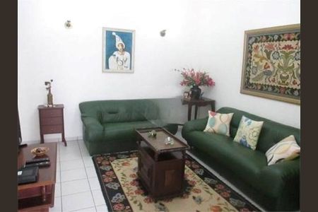 Casa à venda com 100m², 2 quartos e 5 vagas