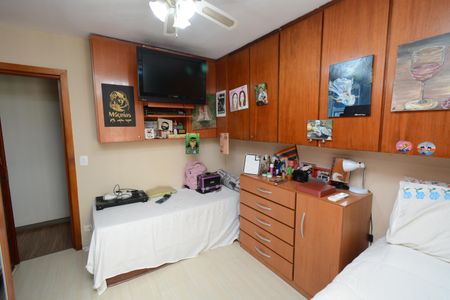 Casa à venda com 220m², 3 quartos e 2 vagasQuarto 3