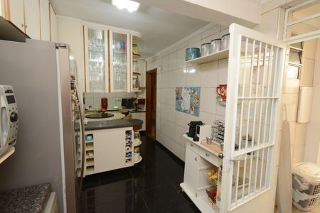 Casa à venda com 220m², 3 quartos e 2 vagasCozinha