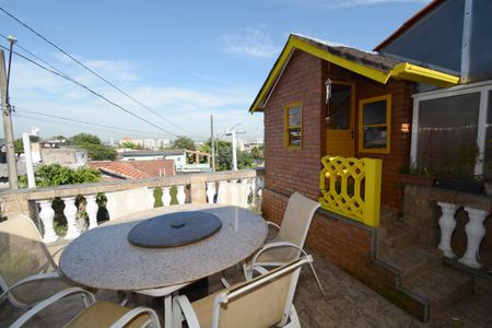 Casa à venda com 220m², 3 quartos e 2 vagasTerraço