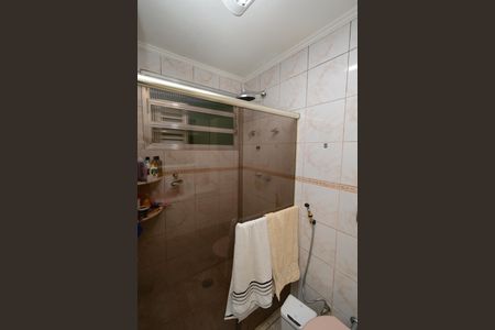 Casa à venda com 220m², 3 quartos e 2 vagasBanheiro 1