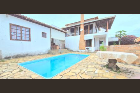 Casa para alugar com 415m², 5 quartos e 2 vagasPiscina