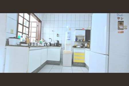 Casa para alugar com 415m², 5 quartos e 2 vagasCozinha