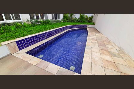 Apartamento à venda com 57m², 2 quartos e 1 vagaÁrea comum -