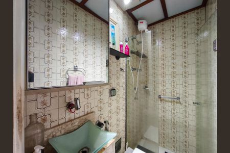 Apartamento à venda com 90m², 2 quartos e 1 vaga Apartamento à venda com 90m², 2 quartos e 1 vagaBanheiro Corredor